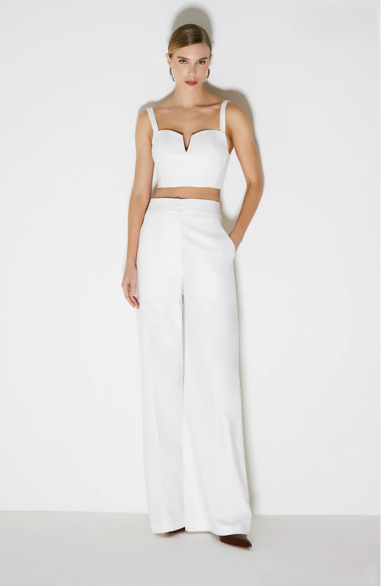 Calça Pantalona Estruturada Frisos