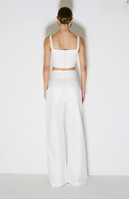 Calça Pantalona Estruturada Frisos